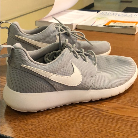 Kids Nike Roeshe - Picture 1 of 4